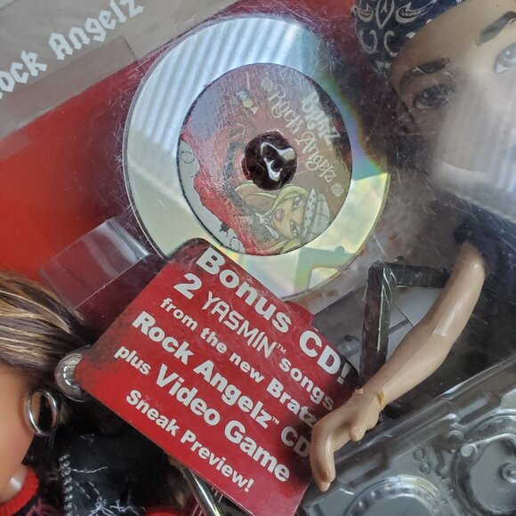 Bratz Rock Angelz Collectible 2 Pack Yasmin & Eitan Exclusive Dolls - Picture 8 of 11